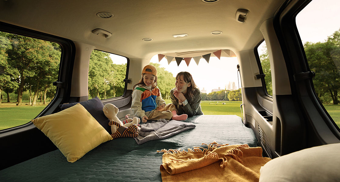 staria-us4-wagon-11seater-02-pc